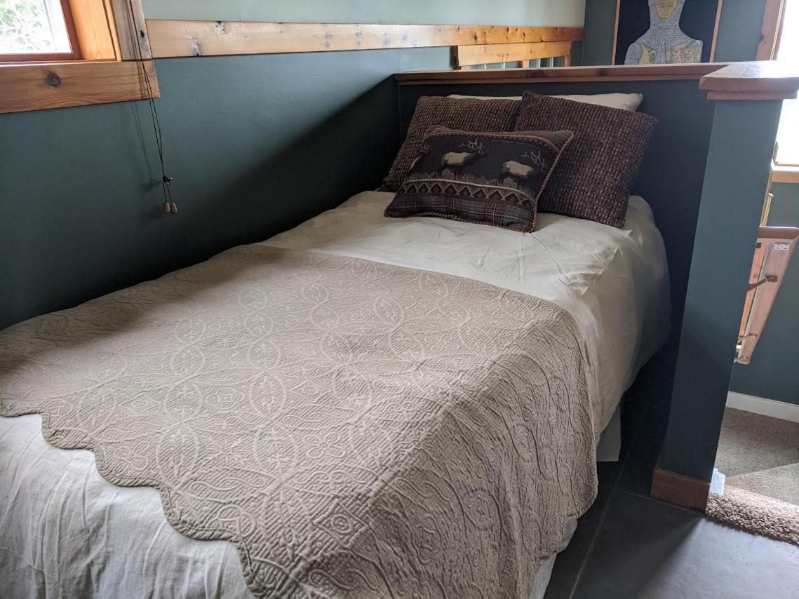 The Bluff On Whidbey Bed & Breakfast โอ๊คฮาร์เบอร์ ภายนอก รูปภาพ